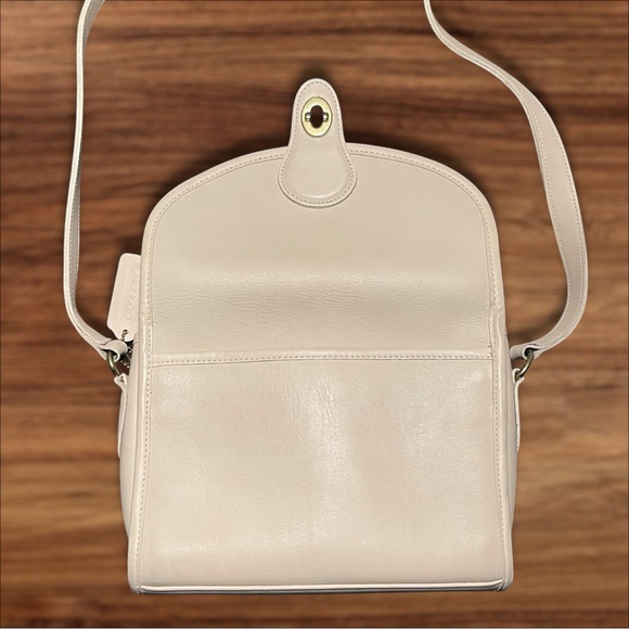 COACH Vintage Devon Shoulder Bag - Bone Glove-tanned Leather - LIKE NEW - Rare - Picture 5 of 14